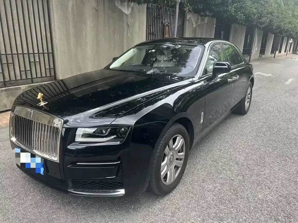Rolls-Royce Ghost — фото 1