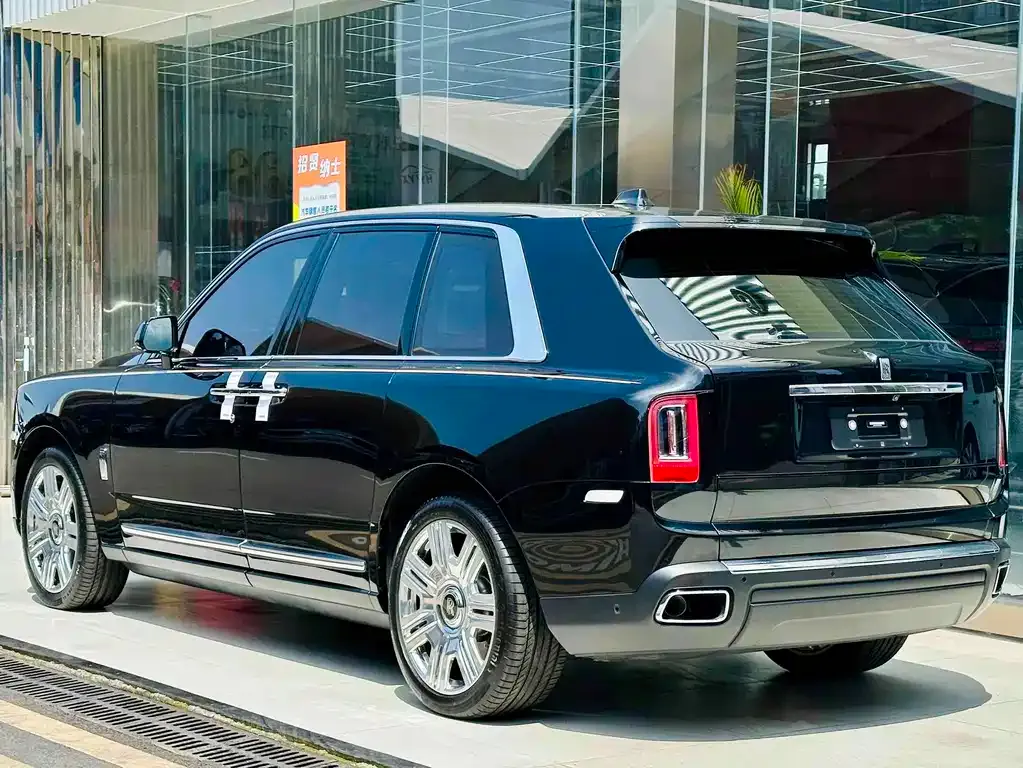 Rolls-Royce Cullinan — фото 6