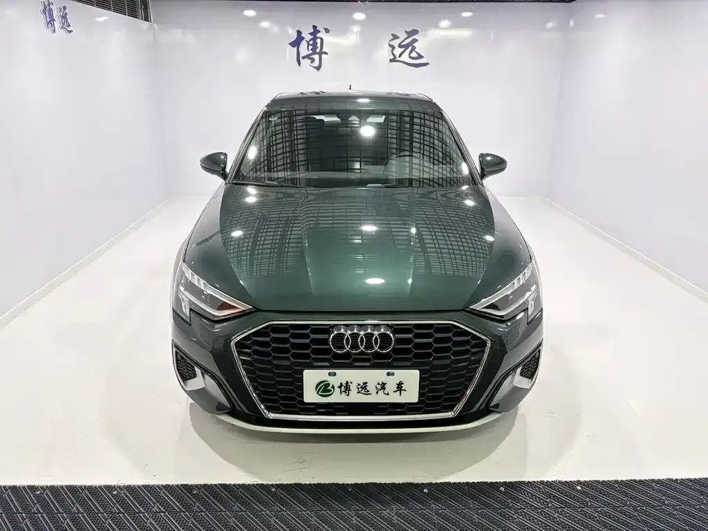 Audi A3 — фото 1