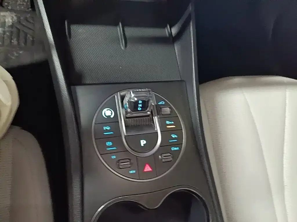 BYD Seal 05 DM-i — фото 7