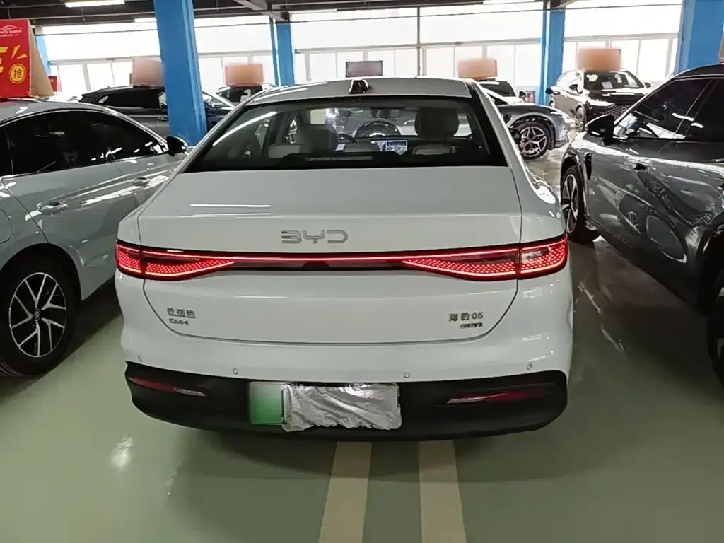 BYD Seal 05 DM-i — фото 10