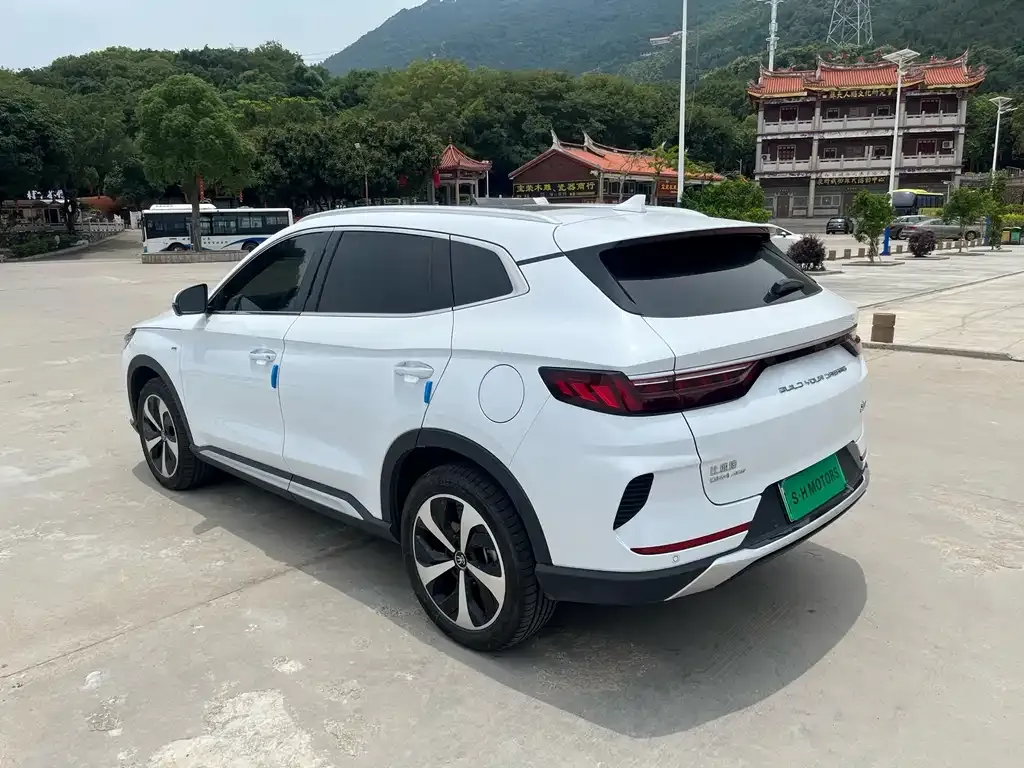 BYD PLUS New Energy — фото 2