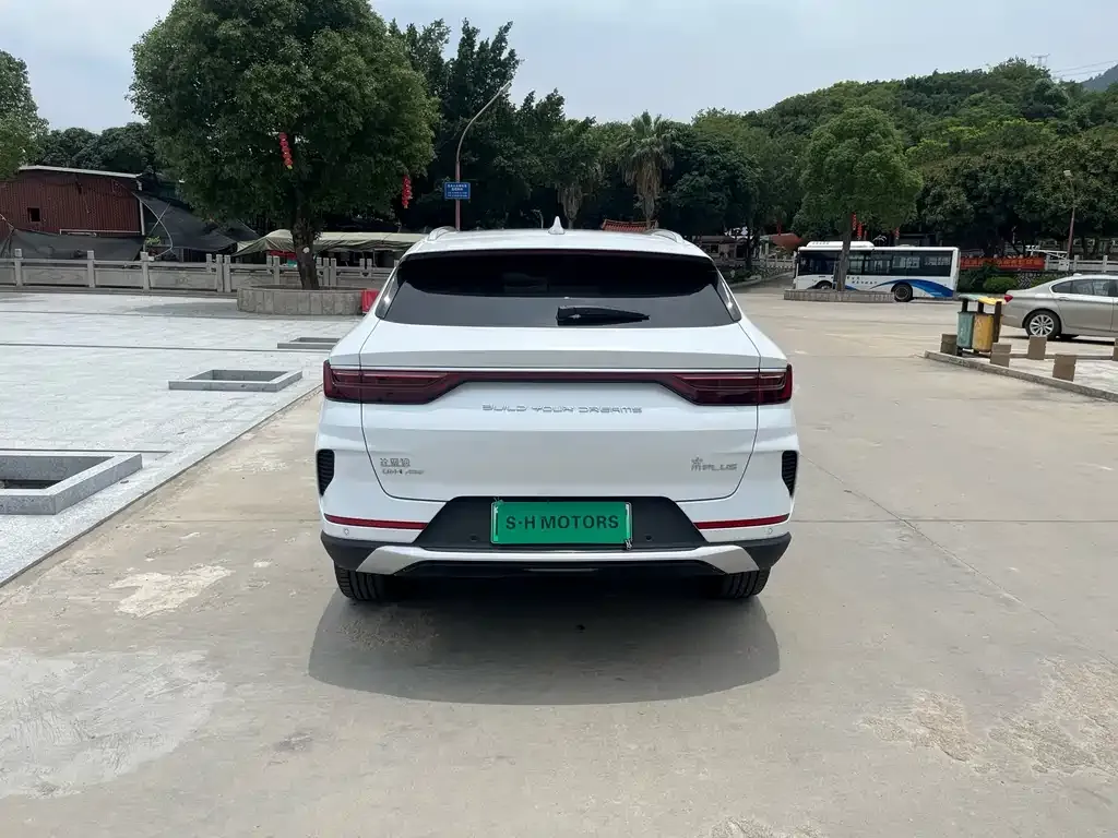 BYD PLUS New Energy — фото 8