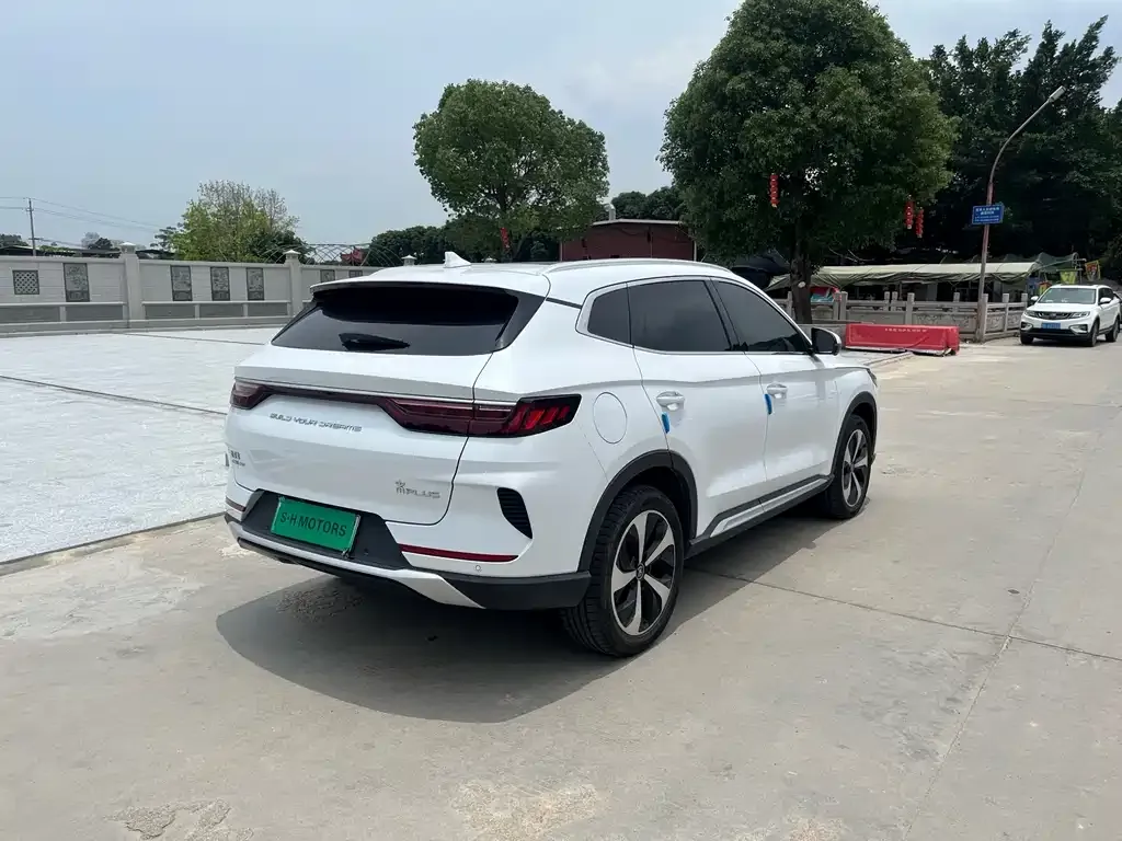 BYD PLUS New Energy — фото 7