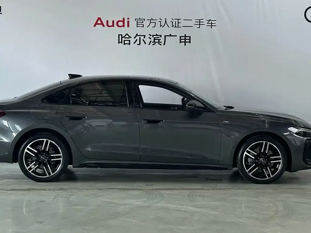 Audi A5L — фото 2