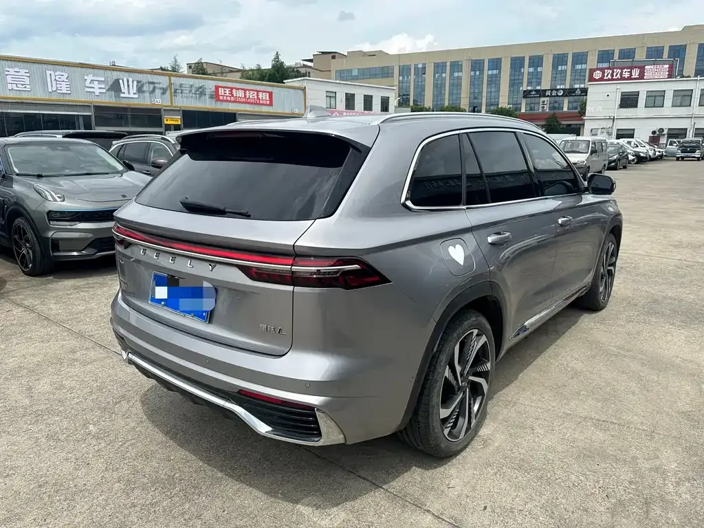 Geely Xingyue L — фото 10