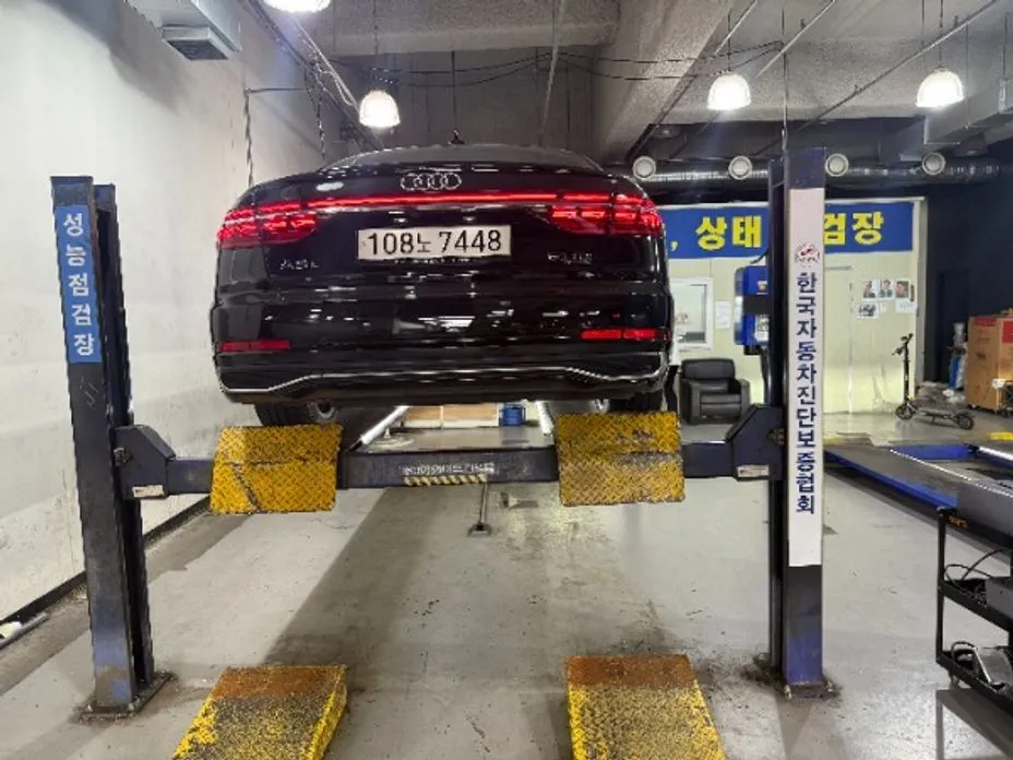 Audi A8 2023 из KR, фото 3