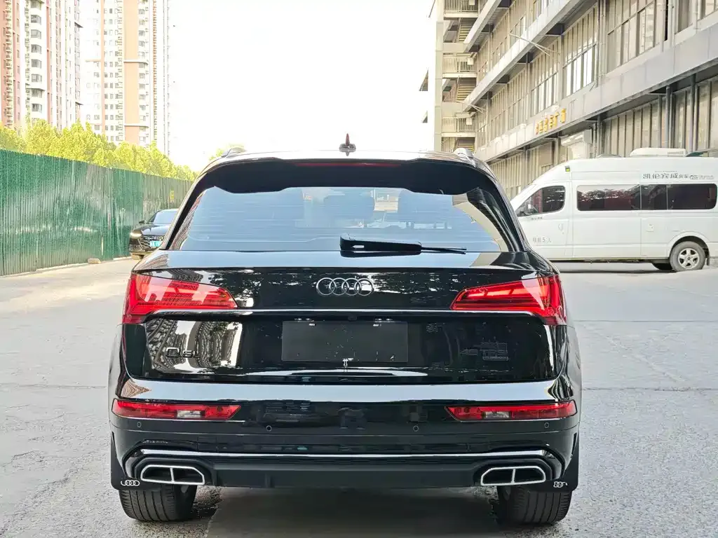 Audi Q5L — фото 4