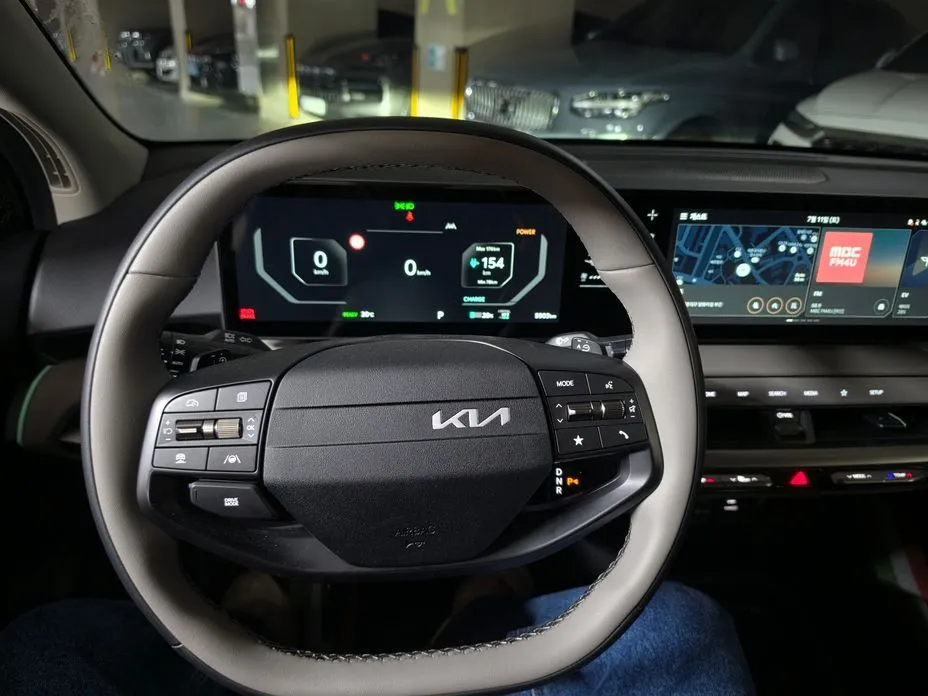 Kia EV4 — фото 4