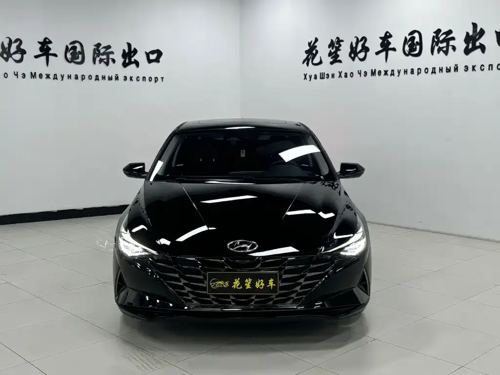 Hyundai Elantra — фото 2