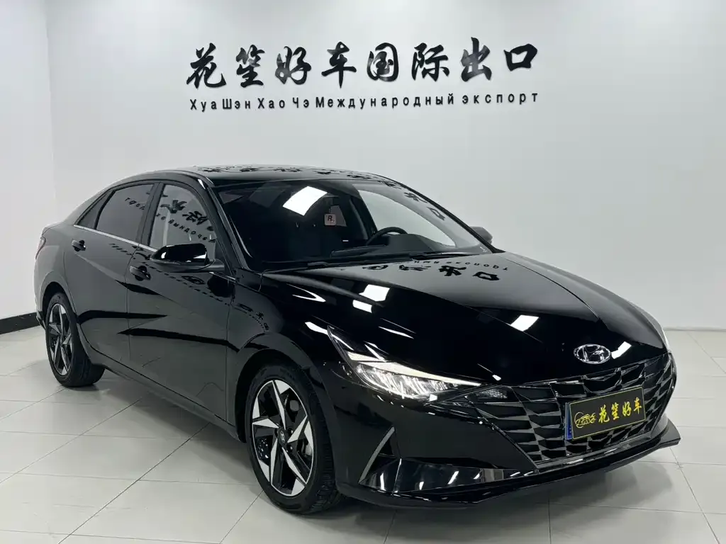 Hyundai Elantra — фото 8