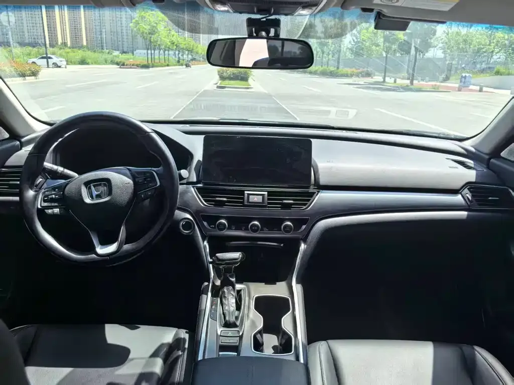 Honda Accord — фото 4