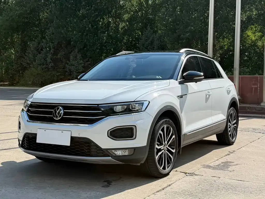 Volkswagen T-Roc — фото 1