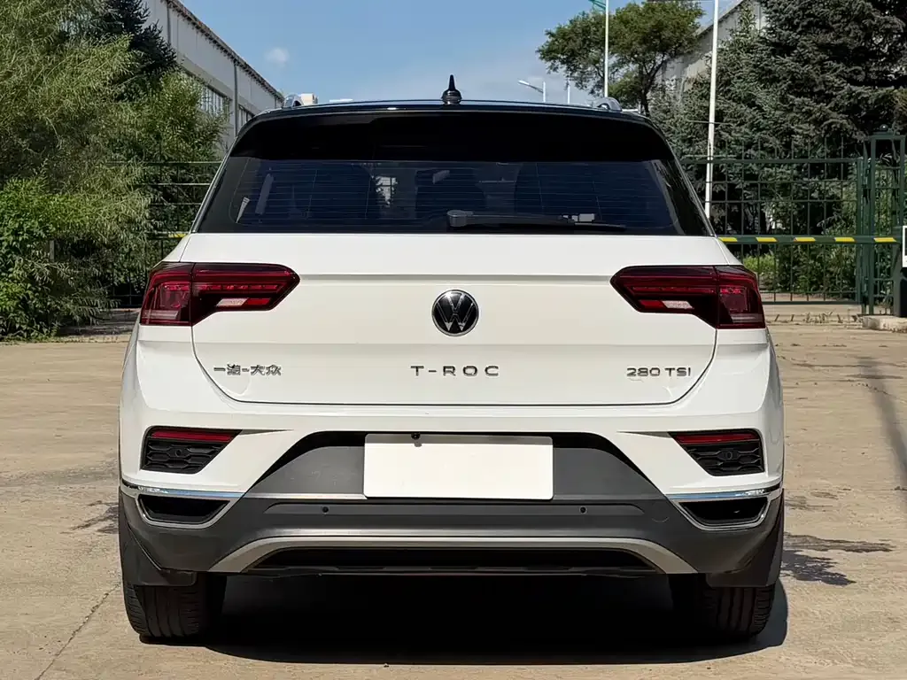 Volkswagen T-Roc — фото 7