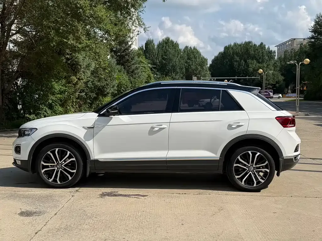 Volkswagen T-Roc — фото 4