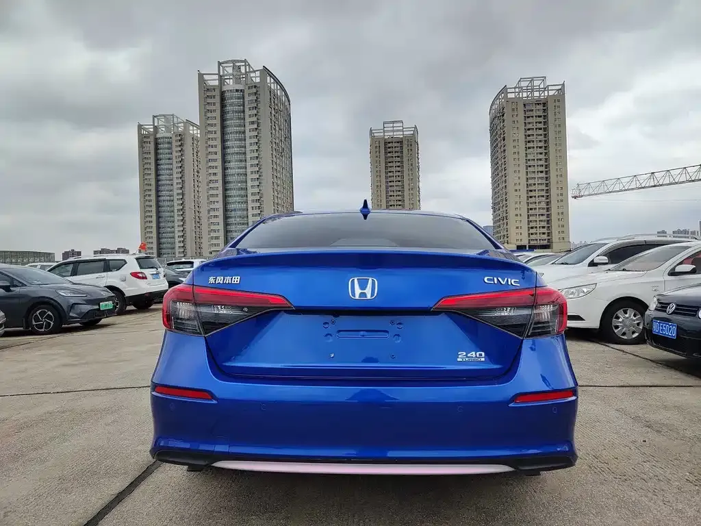 Honda Civic — фото 8