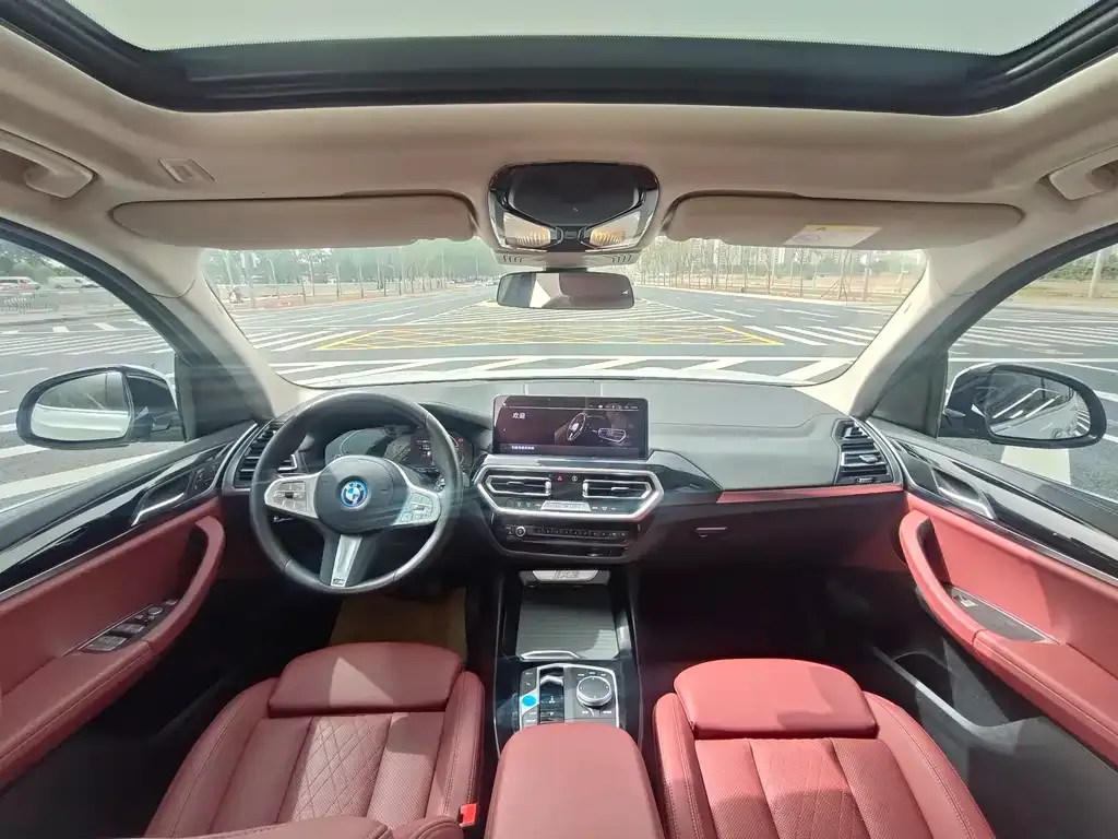 BMW iX3 2024 из CN, фото 5