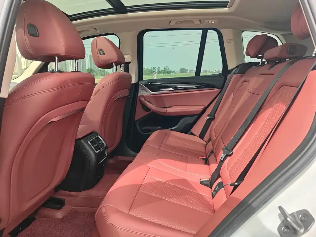 BMW iX3 2024 из CN, фото 2