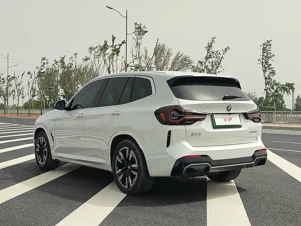 BMW iX3 2024 из CN, фото 7
