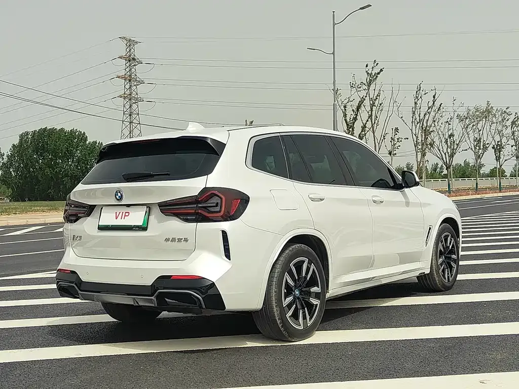 BMW iX3 2024 из CN, фото 9