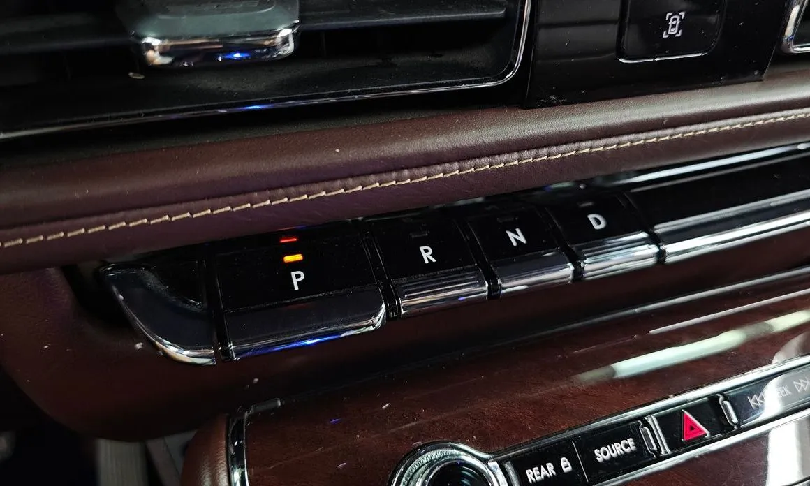 Lincoln Aviator — фото 9