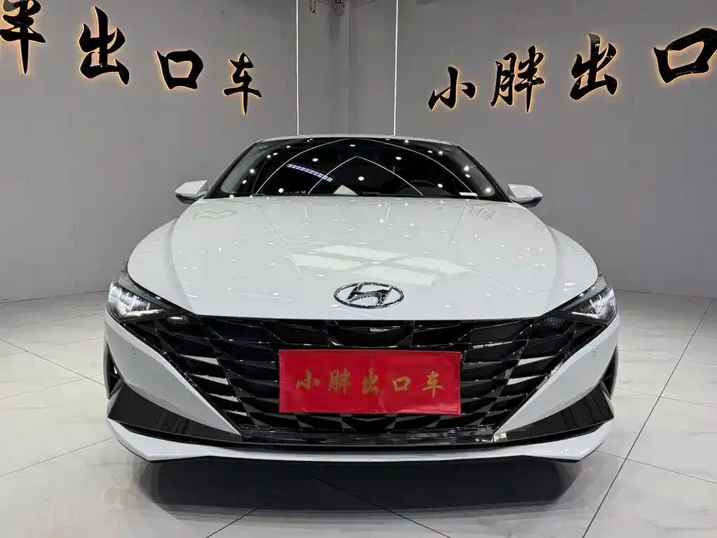 Hyundai Elantra — фото 5