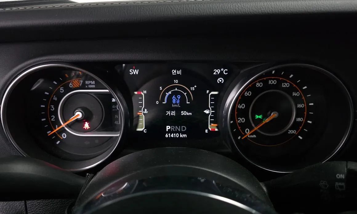 Jeep Wrangler 2021 из KR, фото 5