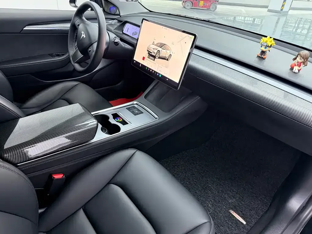 Tesla Model 3 — фото 4