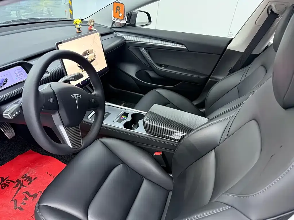 Tesla Model 3 — фото 7