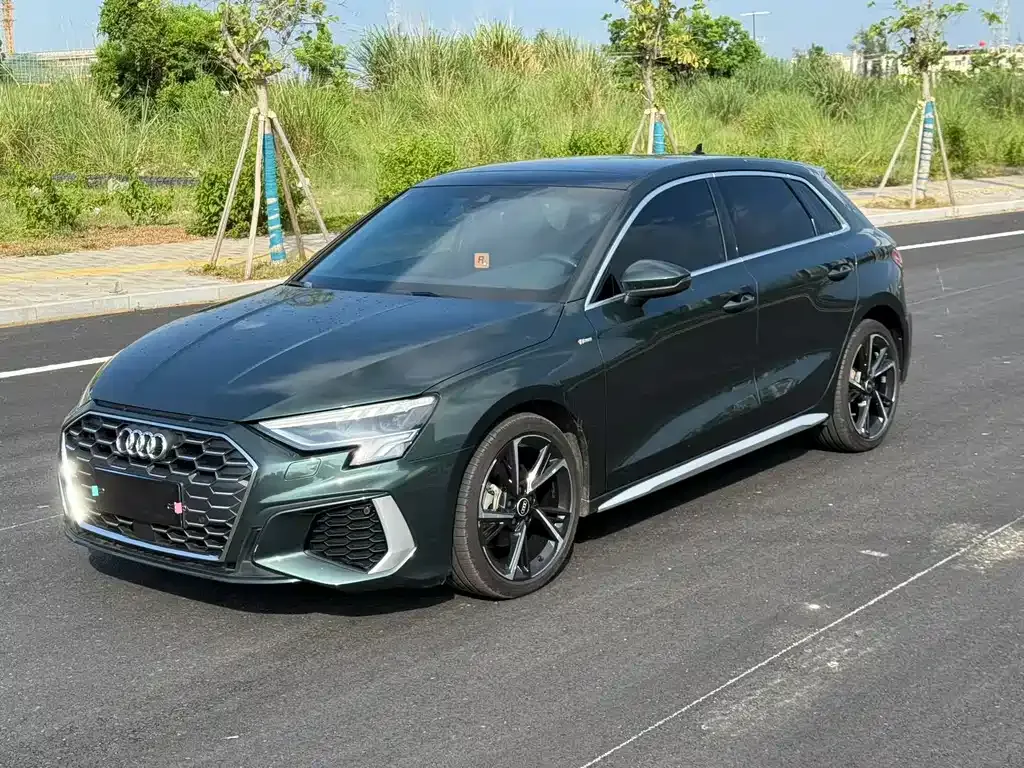 Audi A3 — фото 1