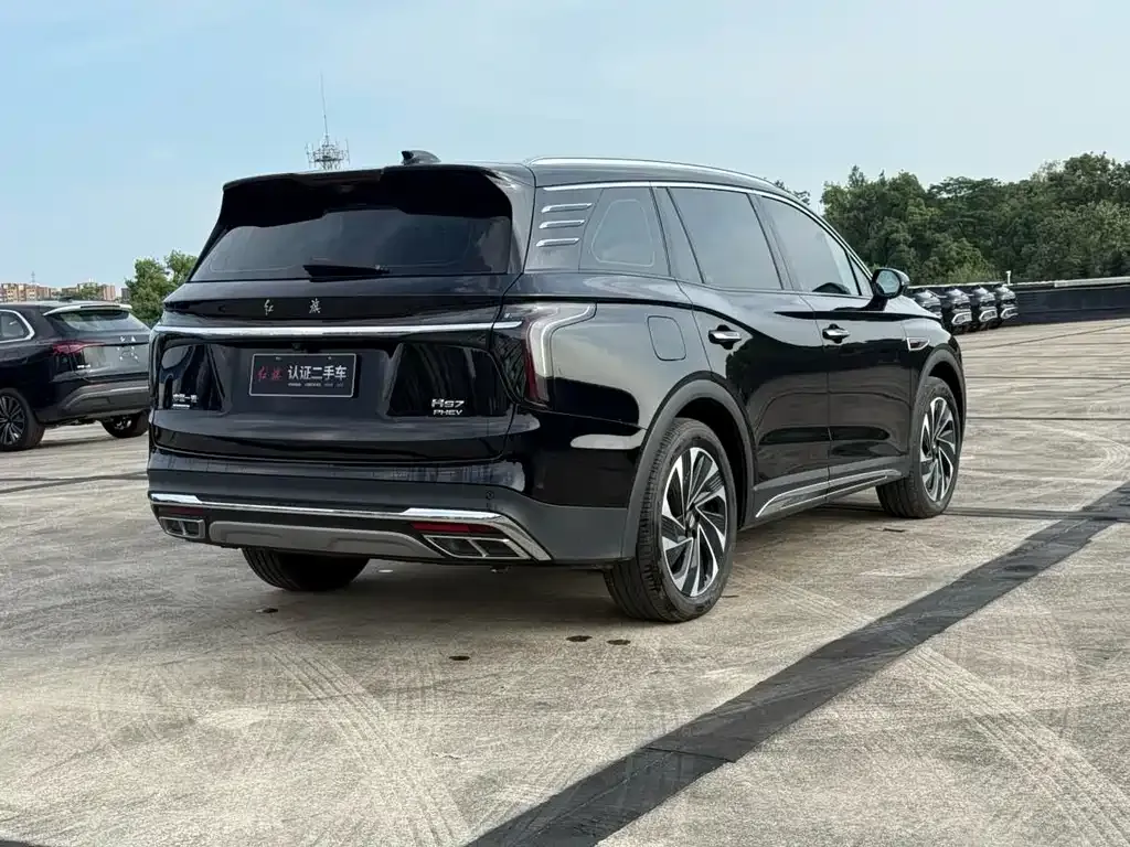 Hongqi HS7 PHEV — фото 10