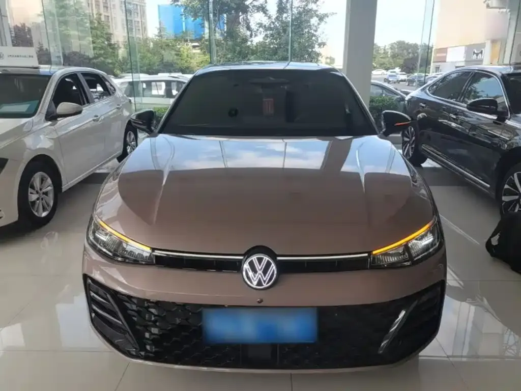Volkswagen Passat — фото 7