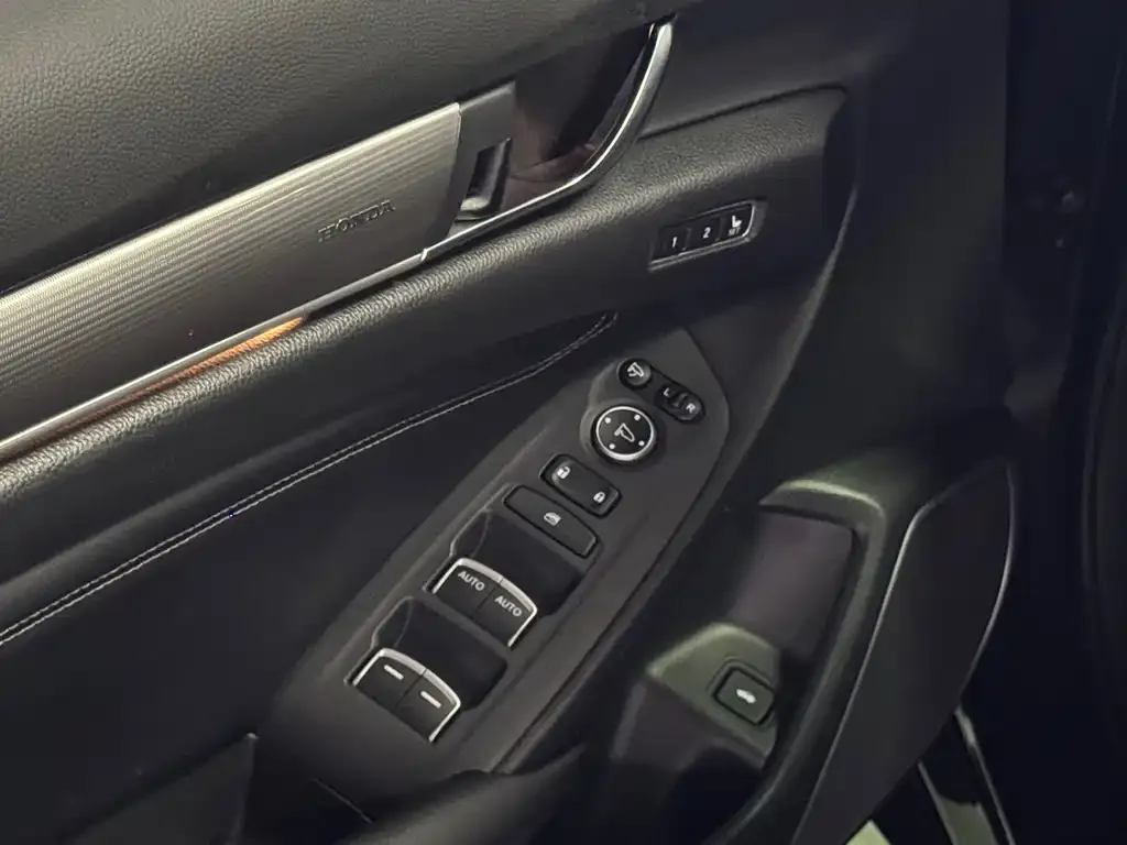 Honda Accord — фото 7