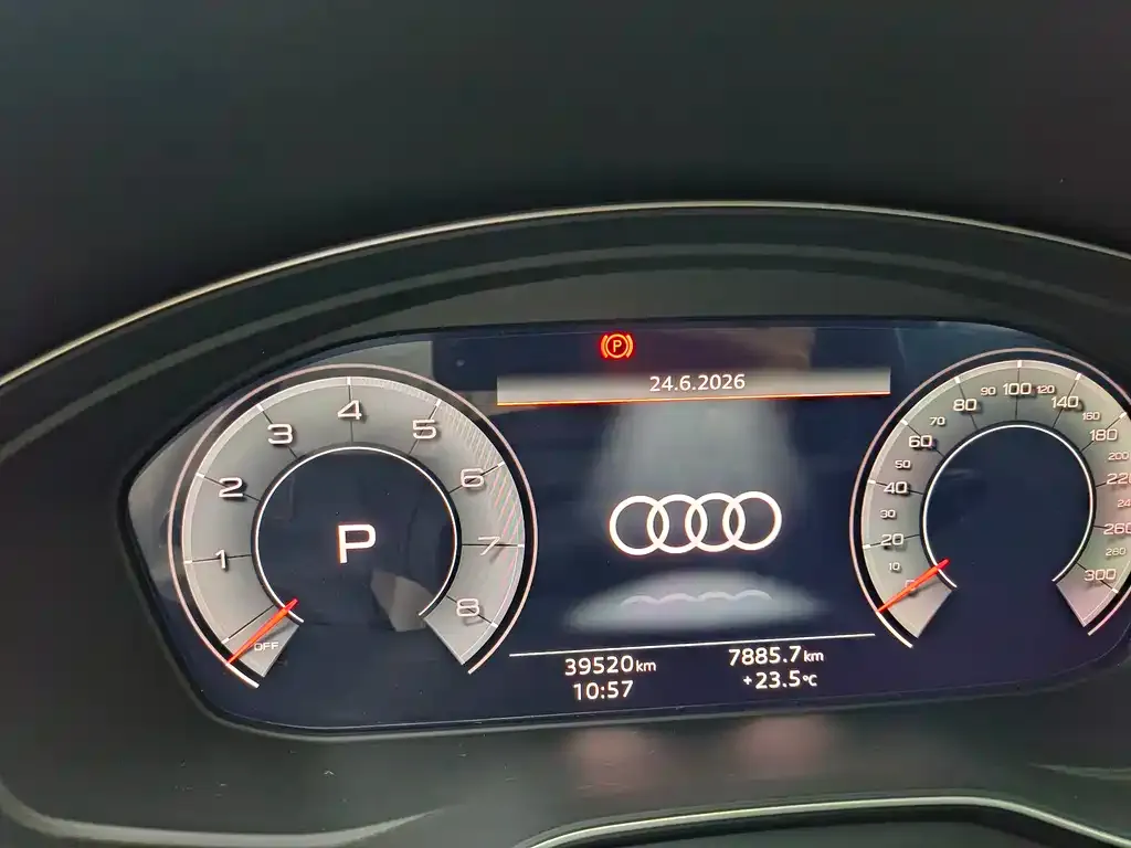 Audi Q5L Sportback — фото 6
