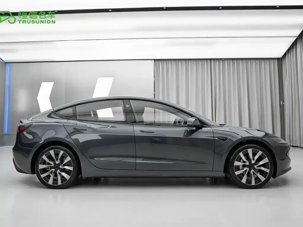 Tesla Model 3 — фото 4