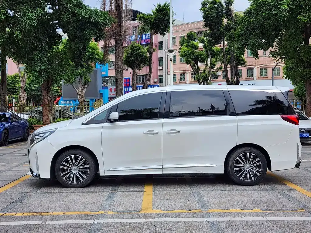 GAC Motor Trumpchi M8 — фото 10