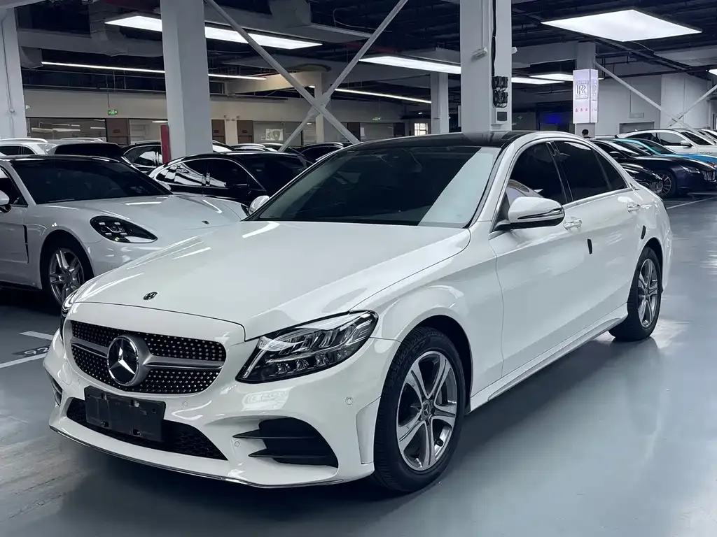 Mercedes-Benz C-Class — фото 1