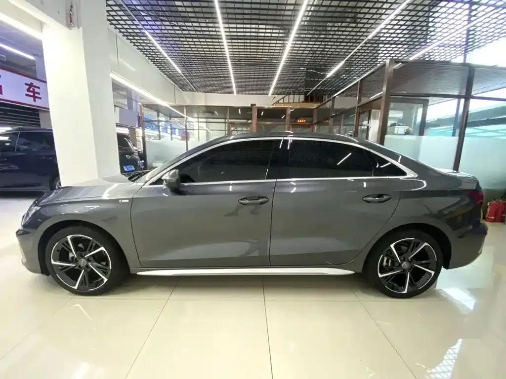 Audi A3 — фото 2