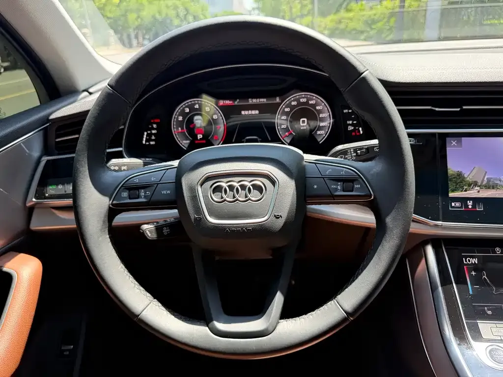 Audi Q7 2024 из CN, фото 8