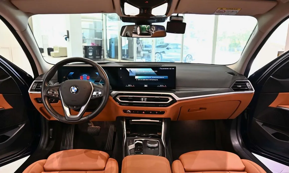 BMW 3-Series 2023 из KR, фото 5
