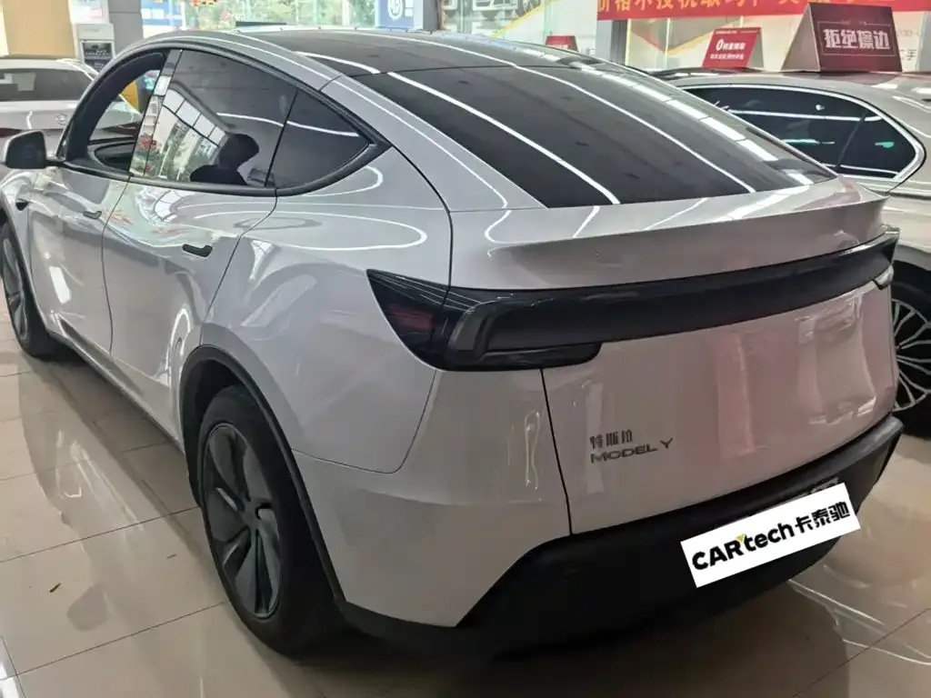 Tesla Model Y — фото 5