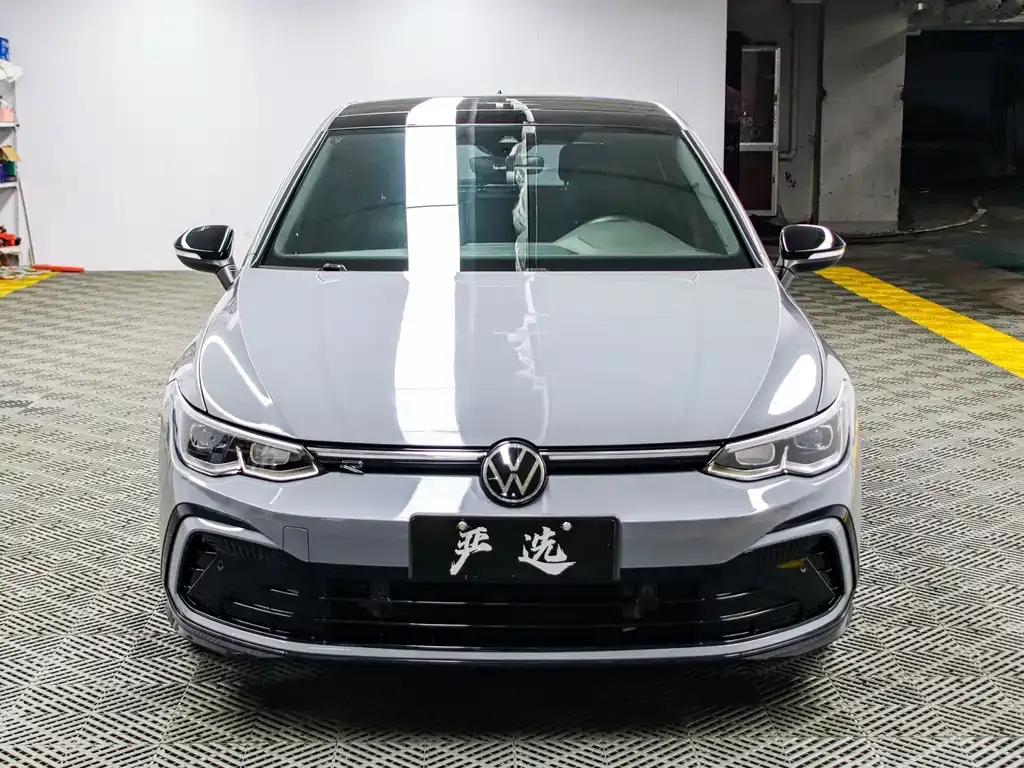 Volkswagen Golf — фото 10