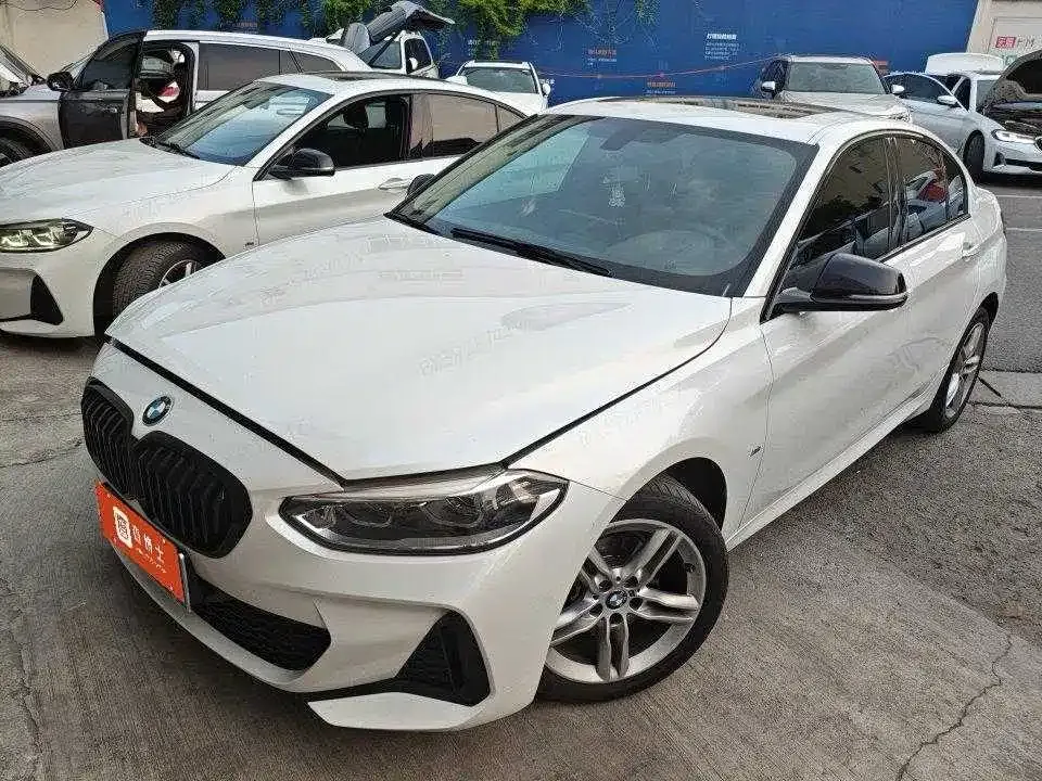 BMW 1 Series — фото 1