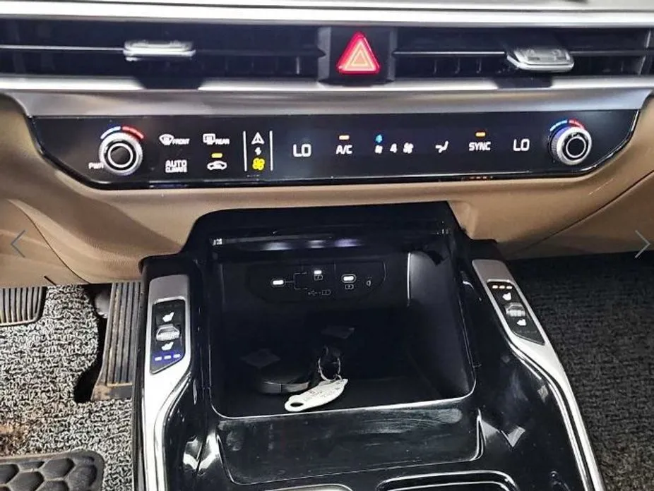 Kia Sorento — фото 9