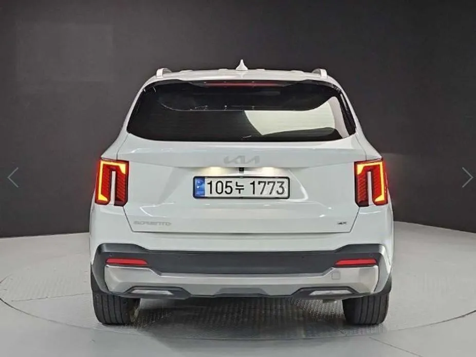 Kia Sorento — фото 6
