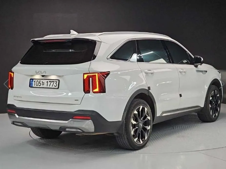 Kia Sorento — фото 4