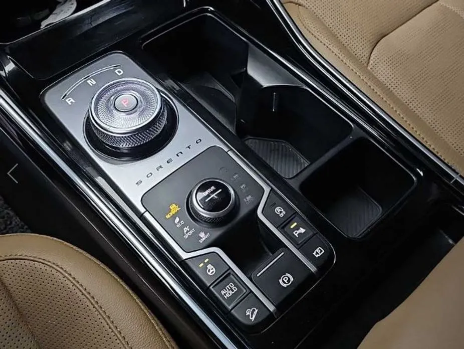Kia Sorento — фото 8