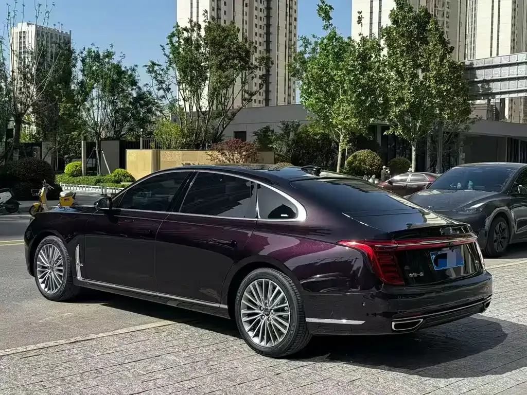 Hongqi H9 — фото 9