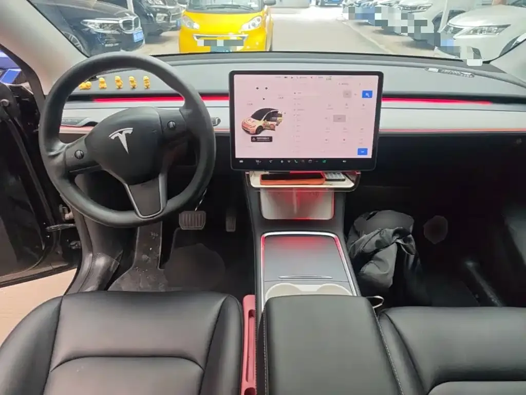 Tesla Model Y — фото 7