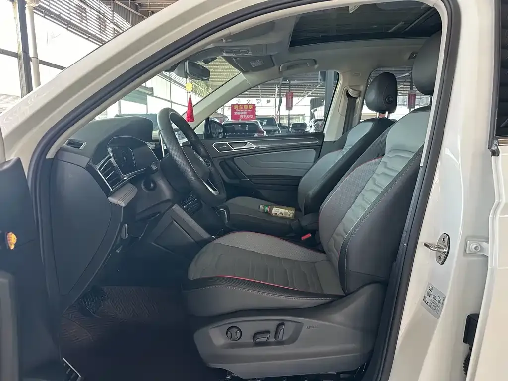 Volkswagen 途观L插电混动 — фото 10
